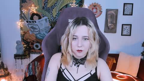 Tolli Moll online show from 17, 1, 2025