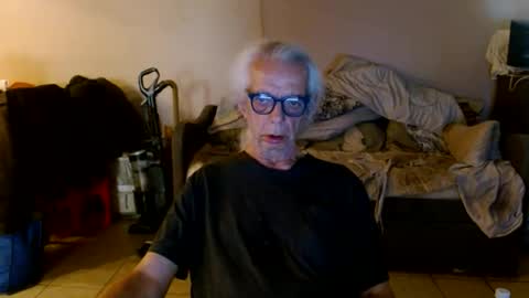 Snapshot of tom112292014 chatting on 17, 5, 2026 tom112292014 online show from 17, 5, 2026