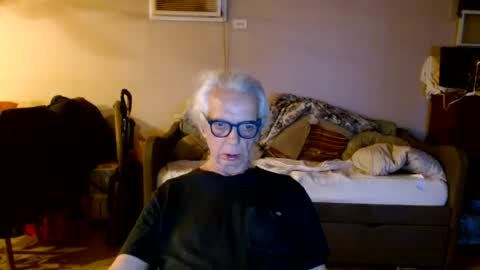 Snapshot of tom112292014 chatting on 17, 6, 2026 tom112292014 online show from 17, 6, 2026