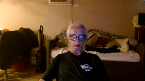 Snapshot of tom112292014 chatting on 27, 6, 2026 tom112292014 online show from 27, 6, 2026