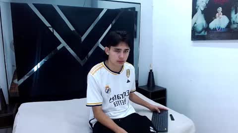 tom_0002 online show from 5, 12, 2025