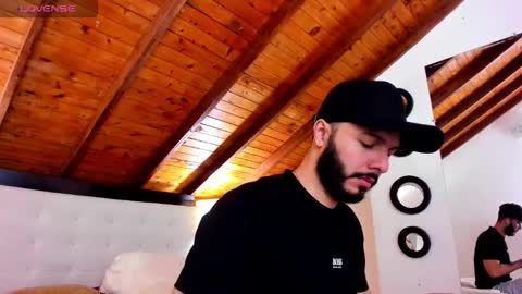   online show from 23, 11, 2025