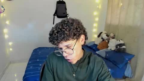 Tom Blue online show from 2, 12, 2025