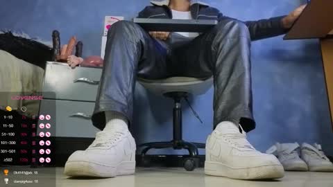 Tom online show from 24, 2, 2026