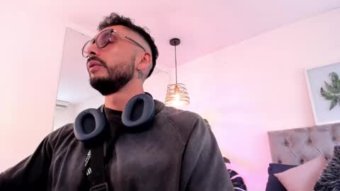 Master of pleasure online show from 7, 11, 2025