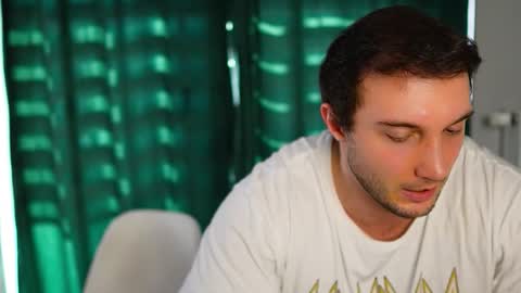 Snapshot of tom_fordd chatting on 18, 3, 2026 Tom online show from 18, 3, 2026