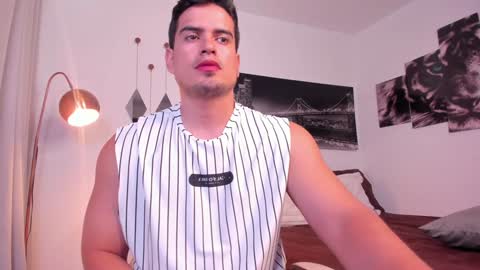 TOM MCKLEEIN  instagram online show from 30, 12, 2024