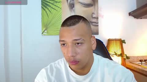 Tom muscle1 online show from 30, 1, 2025