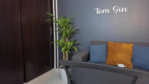 Snapshot of tom_sin_ chatting on 21, 1, 2025 Tom Sin online show from 21, 1, 2025