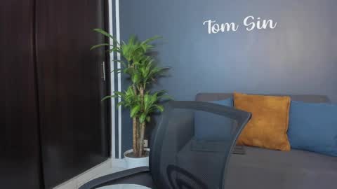Snapshot of tom_sin_ chatting on 22, 1, 2025 Tom Sin online show from 22, 1, 2025