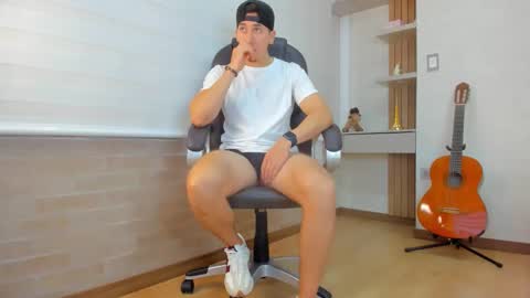 Tom Bardem online show from 15, 12, 2025