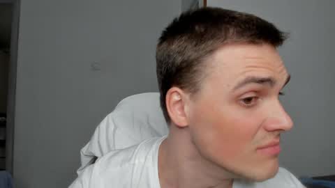 tomboysexy_ online show from 17, 5, 2026