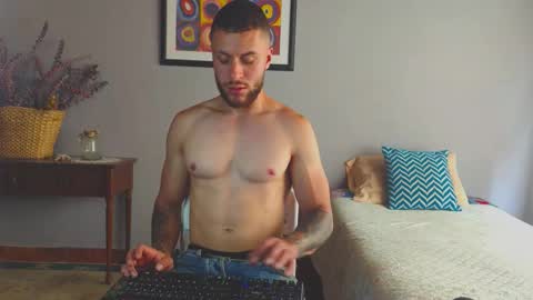 tomDavisXl online show from 12, 3, 2026