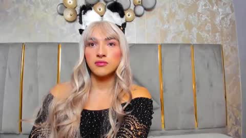 Snapshot of tomlondon_ chatting on 19, 2, 2025 online show from 19, 2, 2025