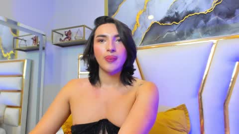 Snapshot of tomlondon_ chatting on 5, 3, 2025 online show from 5, 3, 2025