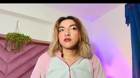   online show from 14, 10, 2025