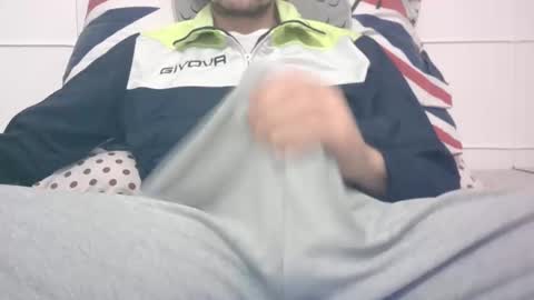 Snapshot of tommaso9046 chatting on 19, 1, 2025 tommaso9046 online show from 19, 1, 2025