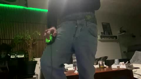 tommit84 online show from 10, 3, 2025