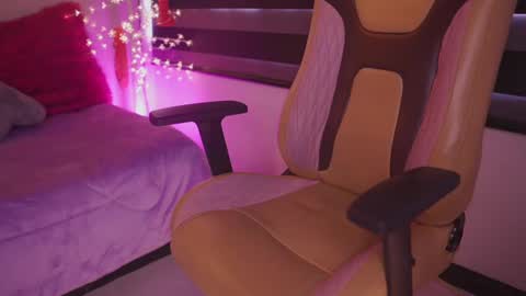 Snapshot of tommy_blue1 chatting on 27, 2, 2025 Blue online show from 27, 2, 2025