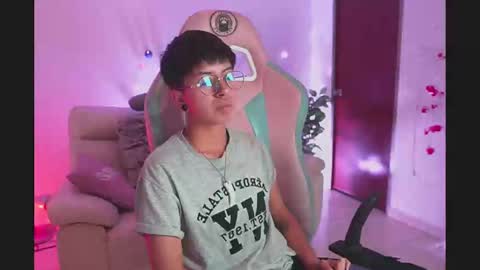Snapshot of tommy_blue1 chatting on 1, 10, 2025 Blue online show from 1, 10, 2025
