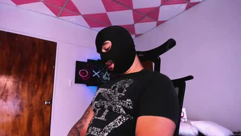 Snapshot of tommy_sccott chatting on 20, 12, 2024 tommy_sccott online show from 20, 12, 2024