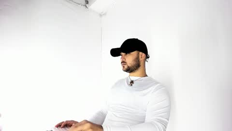 Snapshot of tommy_sccott chatting on 19, 10, 2025 tommy_sccott online show from 19, 10, 2025