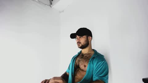 Snapshot of tommy_sccott chatting on 23, 10, 2025 tommy_sccott online show from 23, 10, 2025