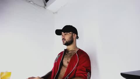 Snapshot of tommy_sccott chatting on 26, 10, 2025 tommy_sccott online show from 26, 10, 2025