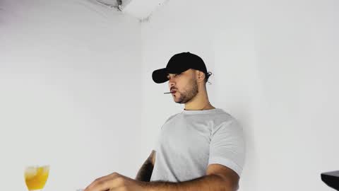 Snapshot of tommy_sccott chatting on 30, 10, 2025 tommy_sccott online show from 30, 10, 2025