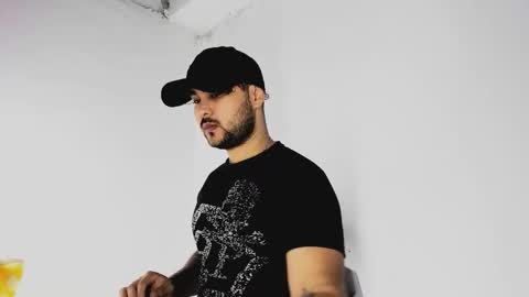 Snapshot of tommy_sccott chatting on 9, 11, 2025 tommy_sccott online show from 9, 11, 2025