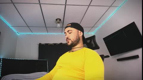 Snapshot of tommy_sccott chatting on 11, 2, 2026 tommy_sccott online show from 11, 2, 2026