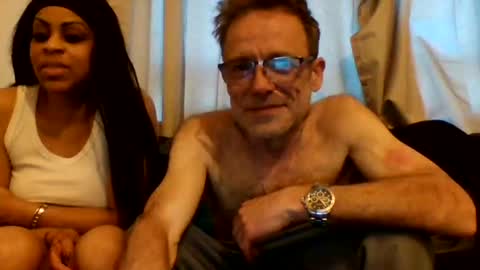 Snapshot of tommyandtomara chatting on 28, 4, 2026 tommyandtomara online show from 28, 4, 2026