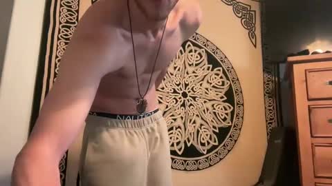 Snapshot of tommygunzsolo chatting on 19, 12, 2024 tommygunzsolo online show from 19, 12, 2024