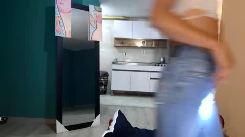 leyla  online show from 7, 1, 2025