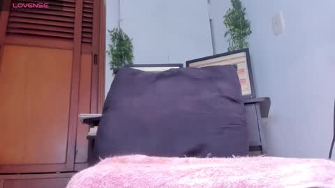 lady blue online show from 25, 3, 2026