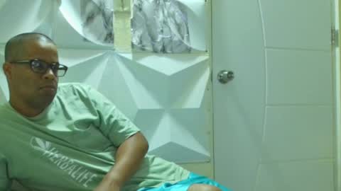 Snapshot of toni2814 chatting on 10, 2, 2025 Antonio online show from 10, 2, 2025