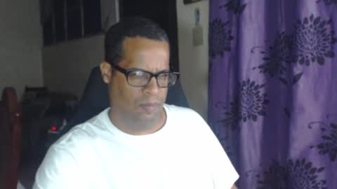 Snapshot of toni2814 chatting on 8, 3, 2025 Antonio online show from 8, 3, 2025