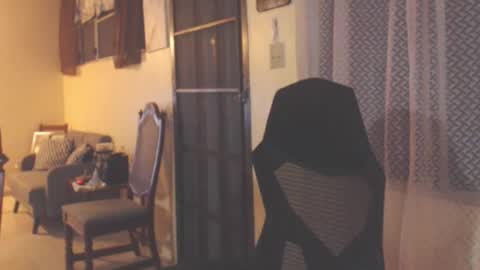 Snapshot of toni2814 chatting on 10, 9, 2025 Antonio online show from 10, 9, 2025