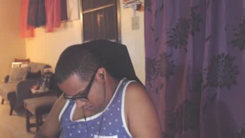 Snapshot of toni2814 chatting on 8, 10, 2025 Antonio online show from 8, 10, 2025