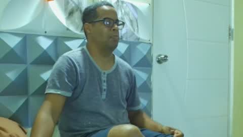 Antonio online show from 12, 10, 2025