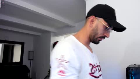 Snapshot of tony_muscle1 chatting on 6, 2, 2025 tony muscle1 online show from 6, 2, 2025