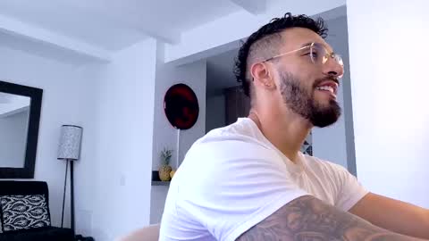 Snapshot of tony_muscle1 chatting on 19, 9, 2025 tony muscle1 online show from 19, 9, 2025