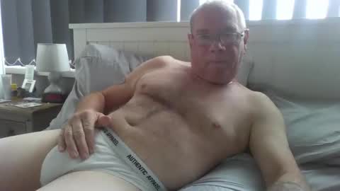 tonygib1962 online show from 28, 4, 2026