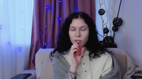 Lyna online show from 23, 11, 2025