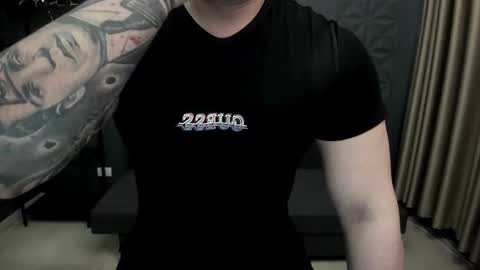 Snapshot of tonywilcoxx chatting on 1, 2, 2025 TonyWilcox online show from 1, 2, 2025