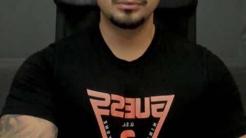 Snapshot of tonywilcoxx chatting on 12, 10, 2025 TonyWilcox online show from 12, 10, 2025