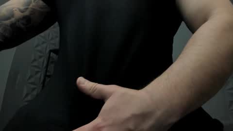 Snapshot of tonywilcoxx chatting on 17, 10, 2025 TonyWilcox online show from 17, 10, 2025