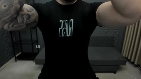 Snapshot of tonywilcoxx chatting on 18, 10, 2025 TonyWilcox online show from 18, 10, 2025