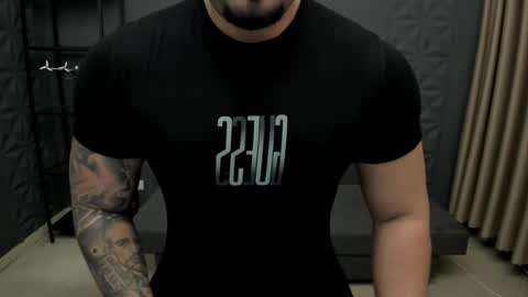 Snapshot of tonywilcoxx chatting on 21, 10, 2025 TonyWilcox online show from 21, 10, 2025