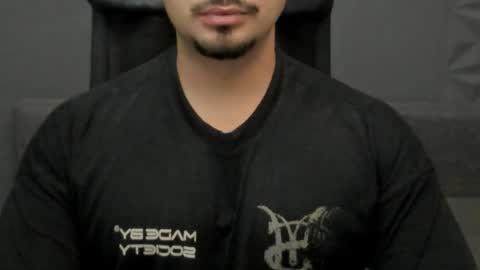 Snapshot of tonywilcoxx chatting on 28, 10, 2025 TonyWilcox online show from 28, 10, 2025